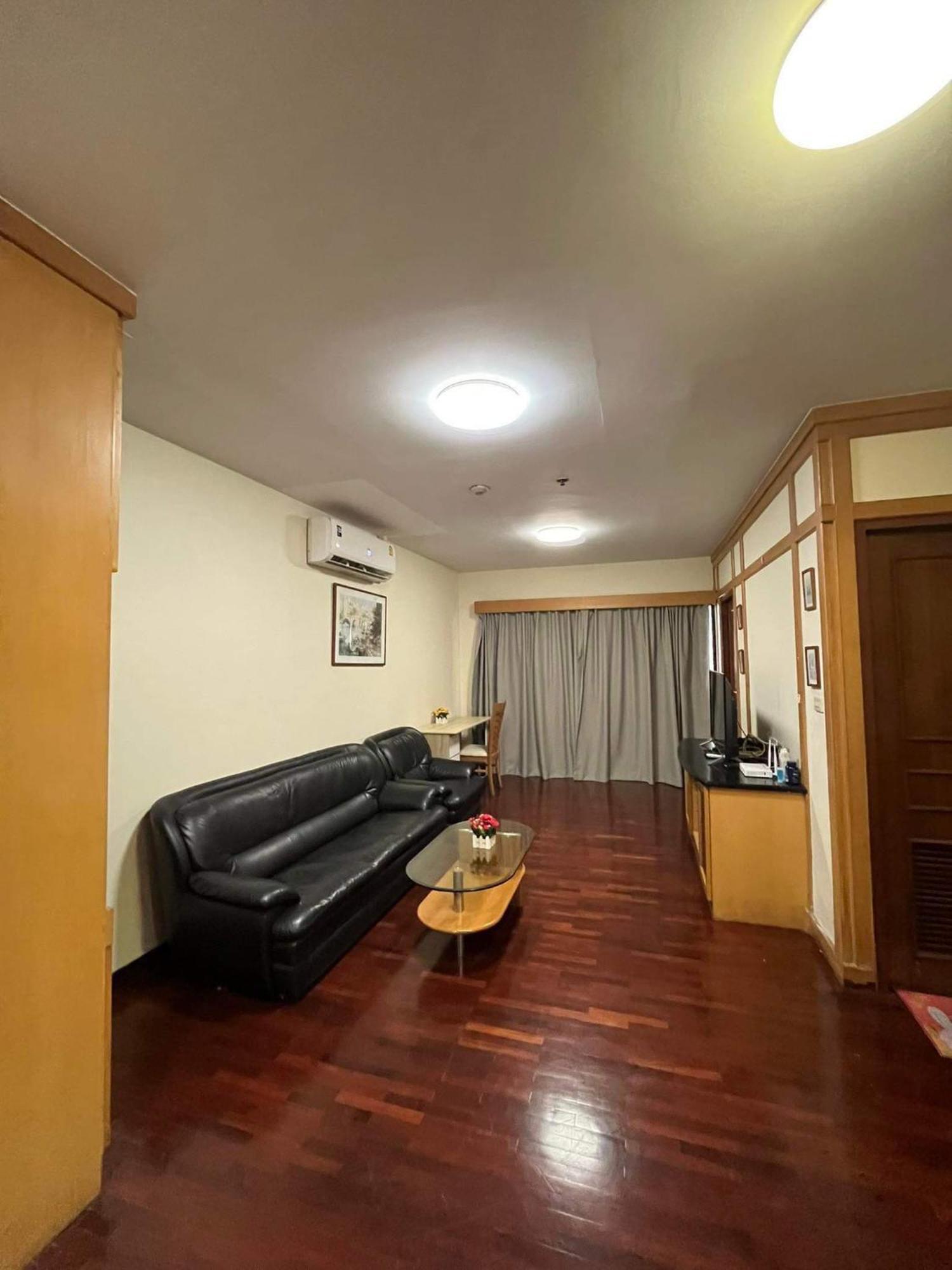 Grand Diamond Condo Suites กรุงเทพมหานคร ภายนอก รูปภาพ